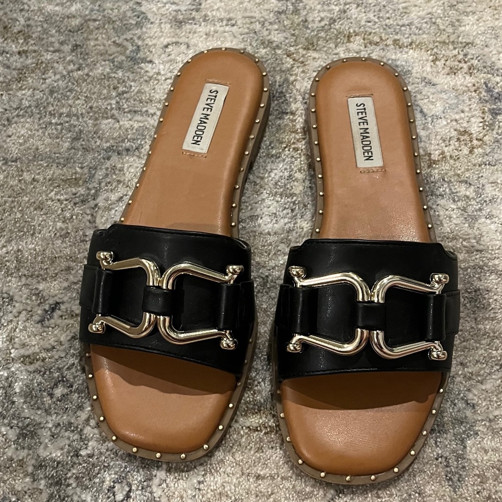 STEVE MADDEN SANDALS